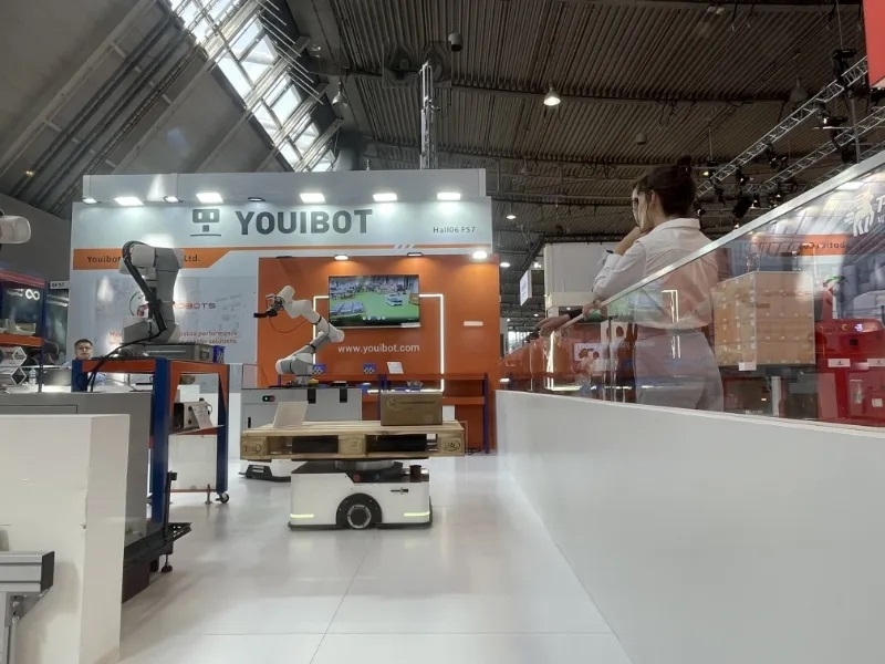 How Youibot's Mobile Robot System is Changing Warehouse Management